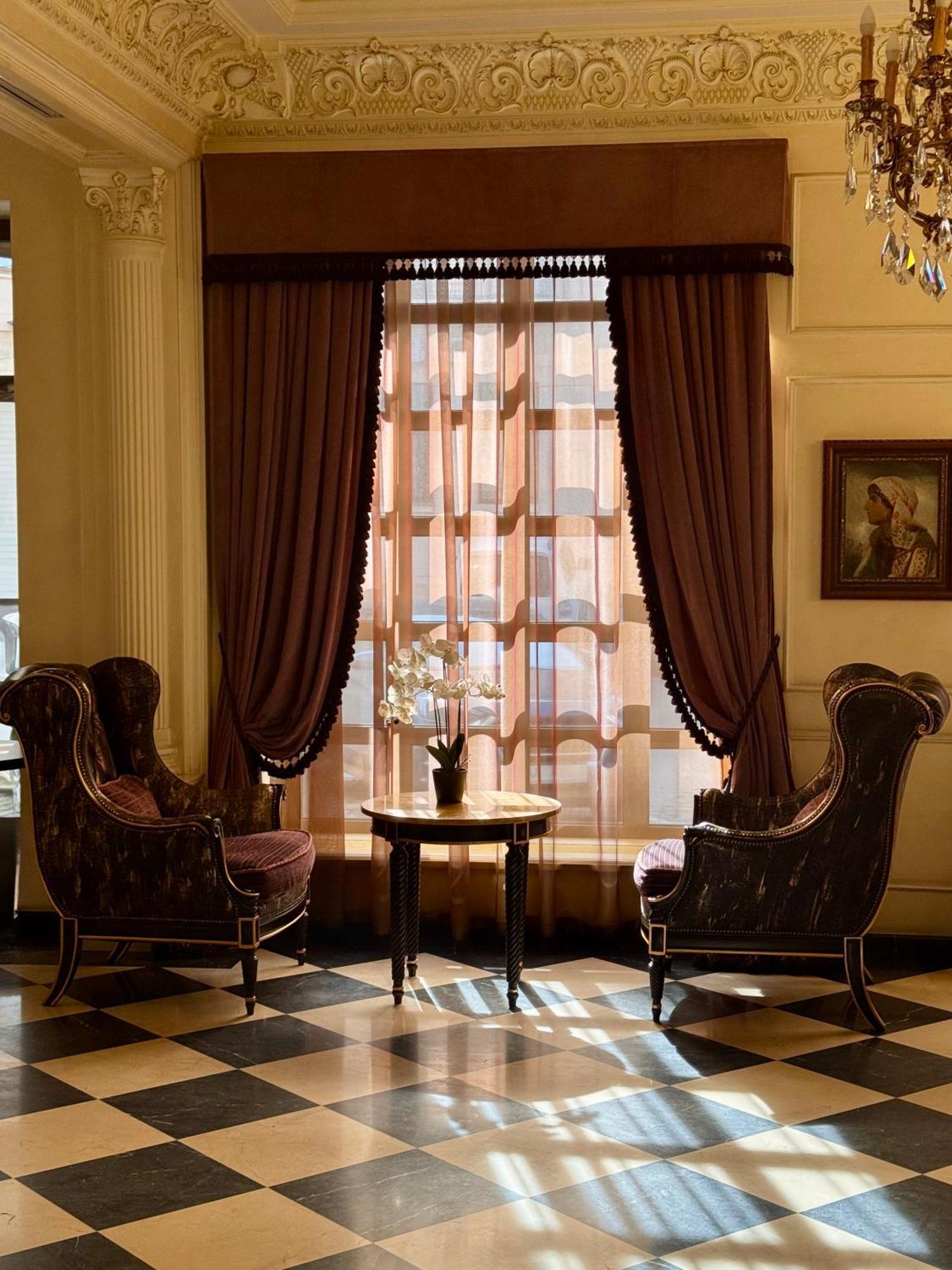 Axelhof Boutique Hotel Dnipro Exterior foto